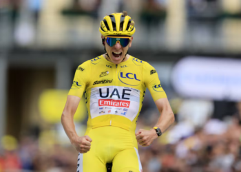 ¡Intratable! Tadej Pogacar gana la etapa 14 y es el líder indiscutible del Tour de Francia; Richard Carapaz asciende en la general