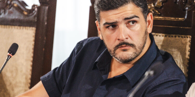 «Se han metido con mi familia», Aquiles Alvarez responde a denuncia del Gobierno